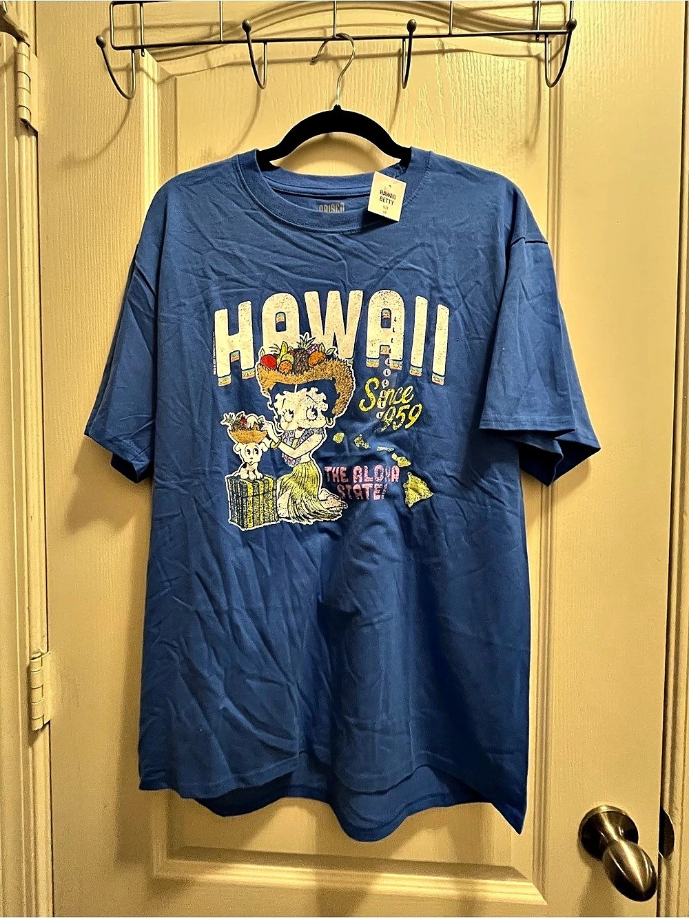Hawaii Betty Graphic Hawaii Short Sleeve Tee Size Large NWT